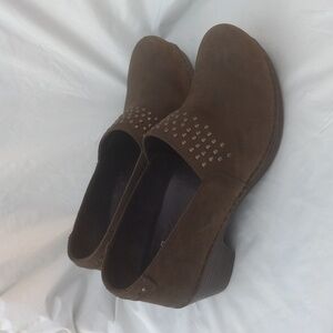 Dansko Studded Brown Nubuck Leather Clogs Women's 38-7.5
